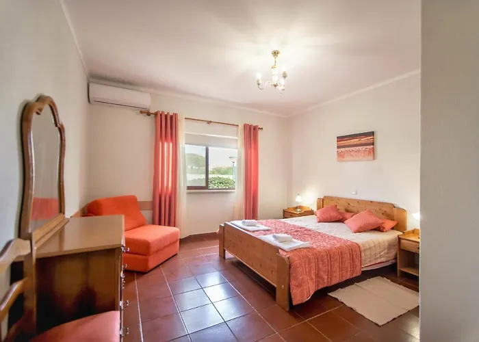 Atlantico Sul 公寓 *